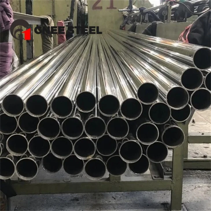 Tubería Sin Costura De Acero Inoxidable ASTM A312 UNS S30815 factory